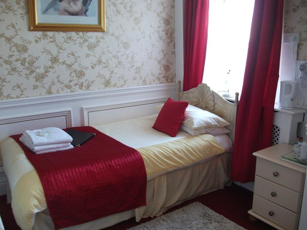 The Brema Hotel Blackpool Room photo